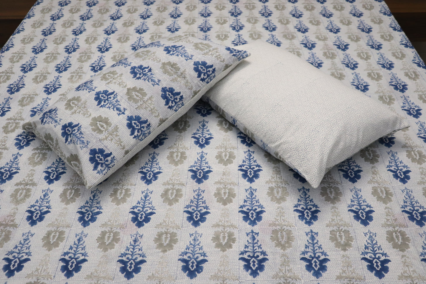 Ombre Block Print Cotton Bed Sheet with Pillow and Cushion Sets