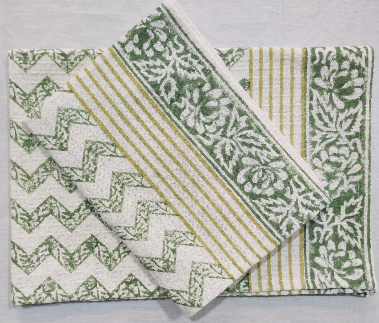 ZEO GREEN WITH FLORAL BORDER TOWELS SET